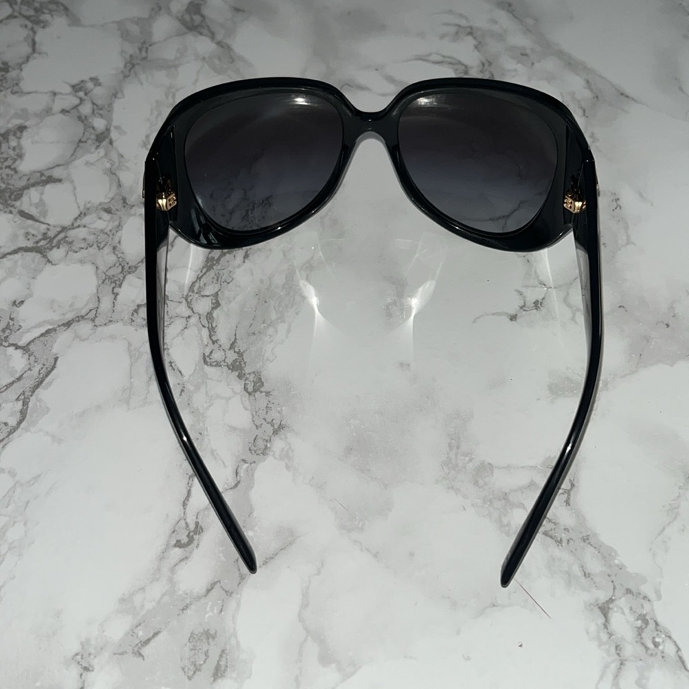 Burberry Sunglasses - Picture 4 of 10